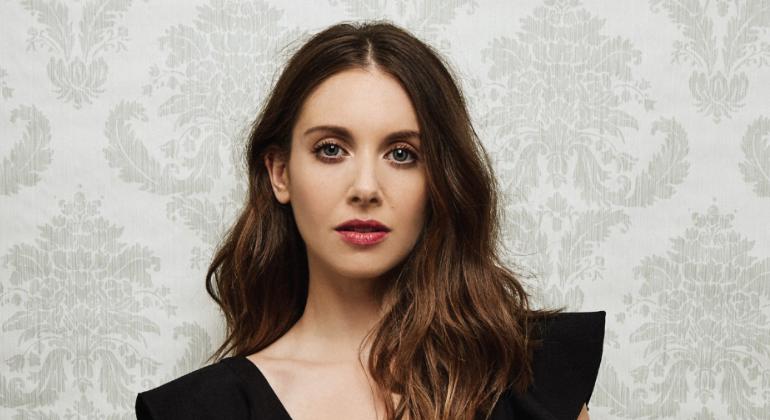 Alison brie height, weight, measurements, bra size, shoe size