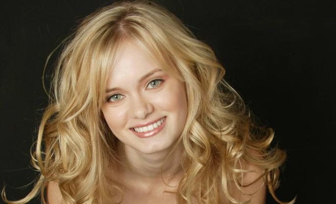 Sara Paxton Height Weight Body Measurements Biography