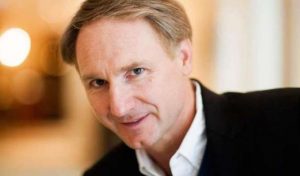 Dan Brown