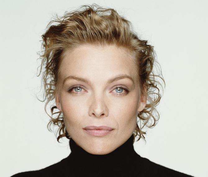 Michelle Pfeiffer Height, Weight, Measurements, Bra Size, Shoe Size