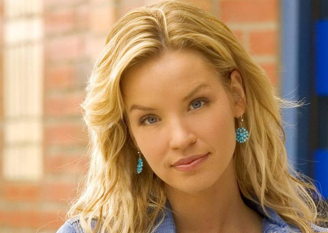 Ashley Scott