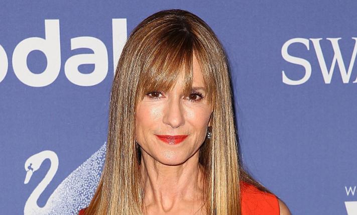 Holly Hunter Height, Weight, Measurements, Bra Size, Wiki, Biography