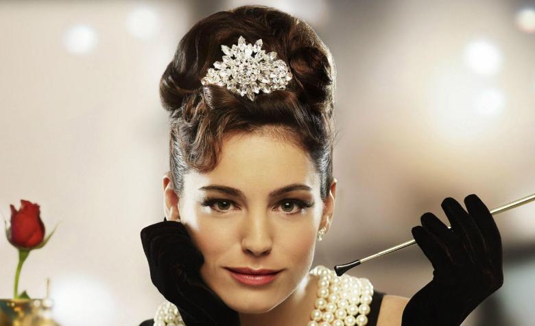 Kelly Brook Height, Weight, Measurements, Bra Size, Wiki, Biography
