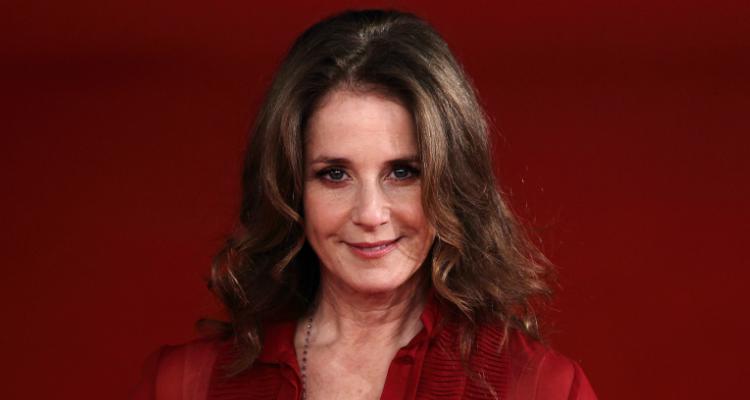 Debra Winger Height Weight Measurements Bra Size Shoe