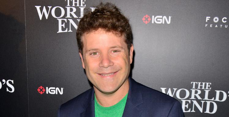 Sean Astin Height, Weight, Measurements, Shoe Size, Wiki, Biography