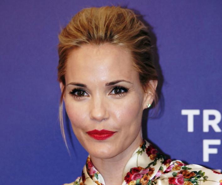 Leslie Bibb