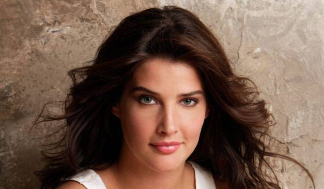 Cobie Smulders Measurements Height Weight Biography Wiki