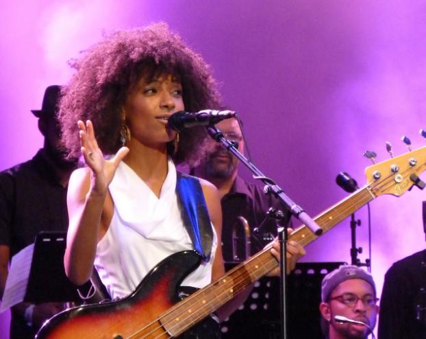 Esperanza Spalding Height, Weight, Measurements, Bra Size, Shoe Size