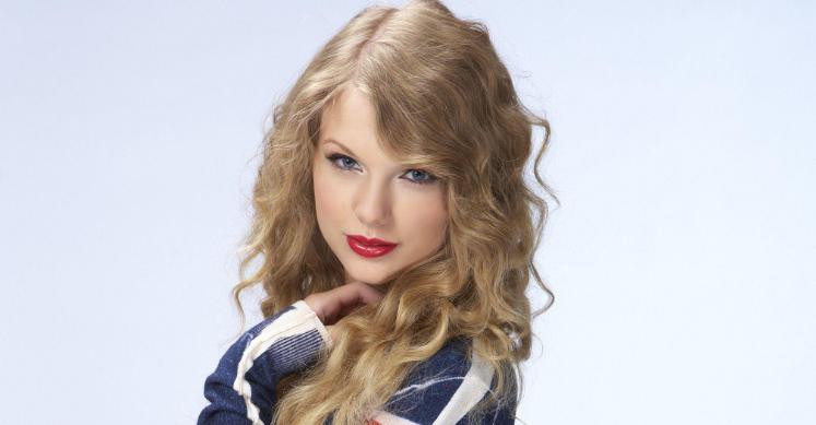 Taylor Swift Height, Weight, Measurements, Bra Size, Shoe, Biography