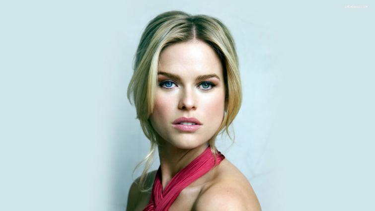 Alice Eve