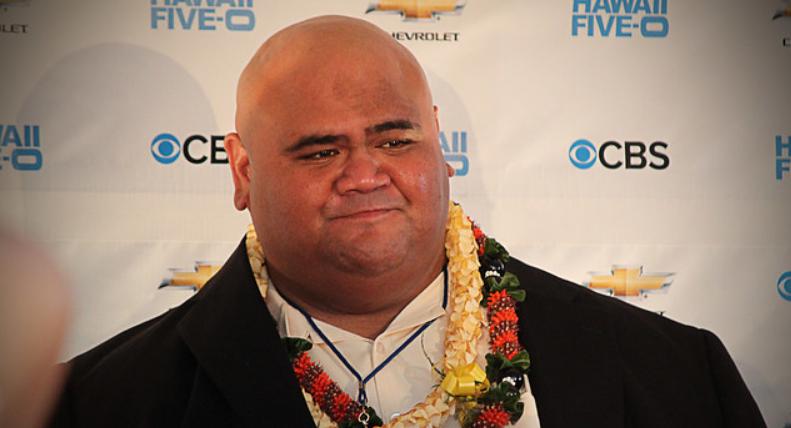 Wily hawaii kamekona shrimp