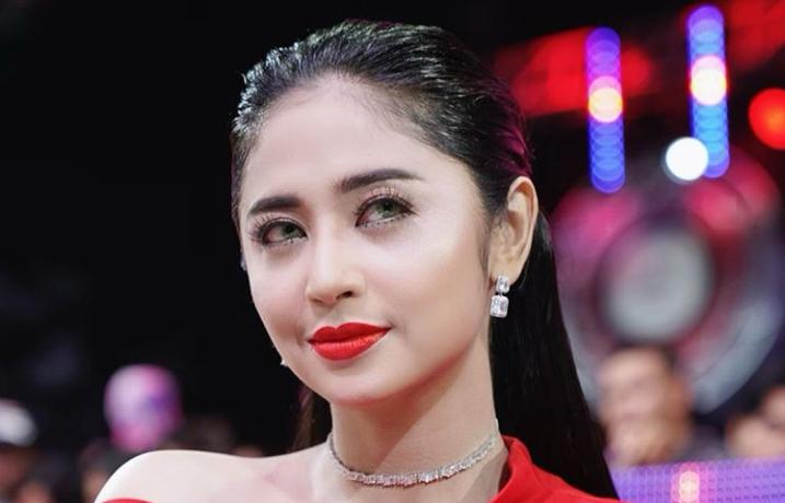 Dewi Persik Height, Weight, Measurements, Bra Size, Biography