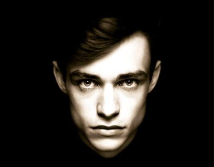 Thomas Doherty Height, Weight, Body Measurements, Shoe Size