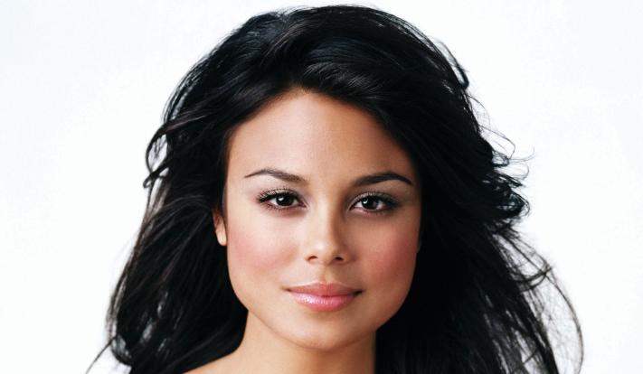 Nathalie Kelley