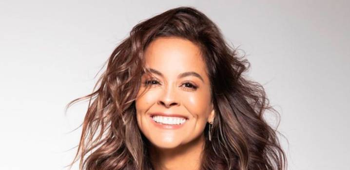 Brooke burke height, weight, measurements, bra size, shoe size