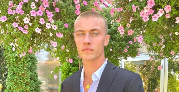 Lucky Blue Smith Height, Weight, Measurements, Shoe Size, Wiki, Biography