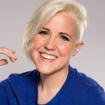 Hannah Hart Height, Weight, Body Measurements, Bra Size, Shoe Size