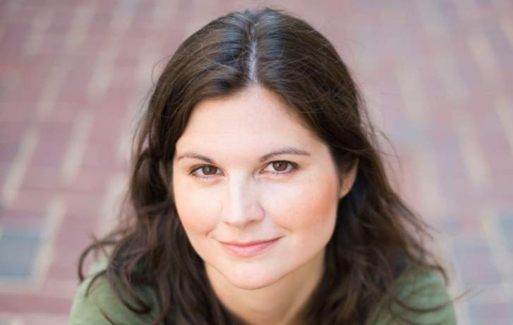 Lisa Jakub’s height is 5 feet 8 inches tall and her body weight is 58 kilog...