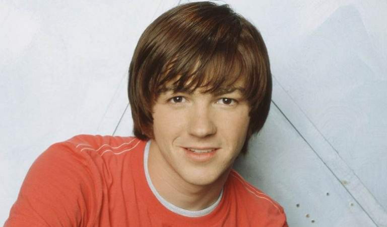 Drake Bell Height, Weight, Body Measurements, Shoe Size