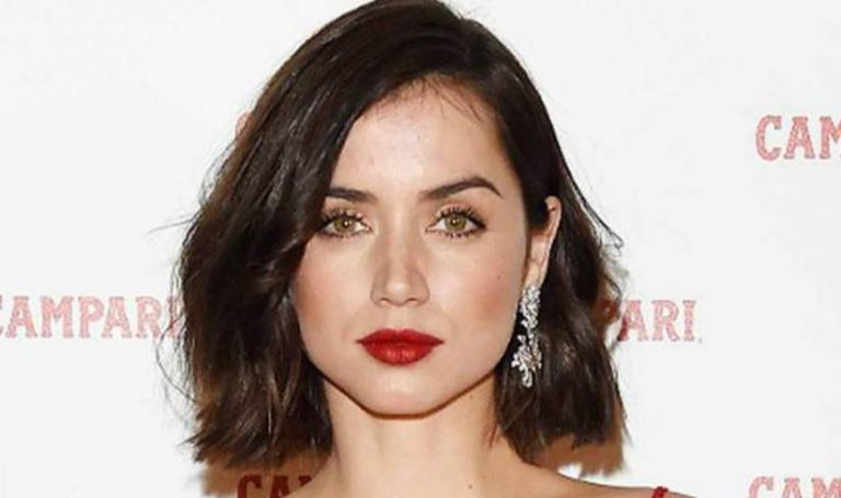 Ana de Armas Height, Weight, Measurements, Bra Size, Shoe Size