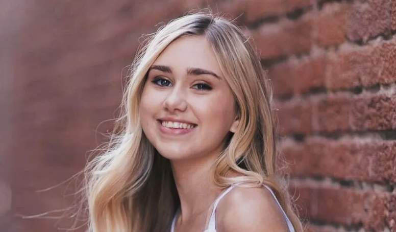 Emily Skinner Height, Weight, Body Measurements, Bra Size, Shoe Size