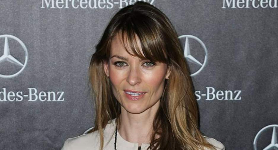 Kat Stewart