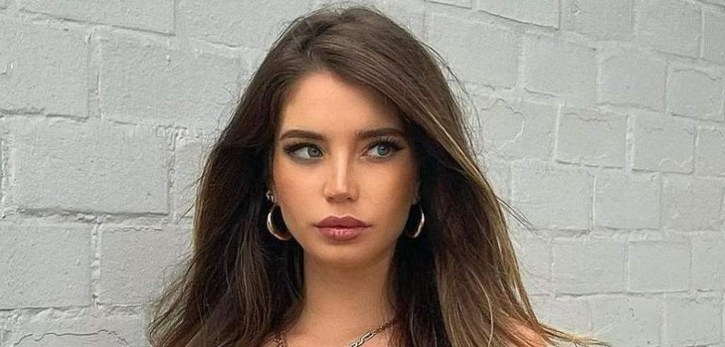 Flavia Laos Height, Weight, Measurements, Bra Size, Shoe Size