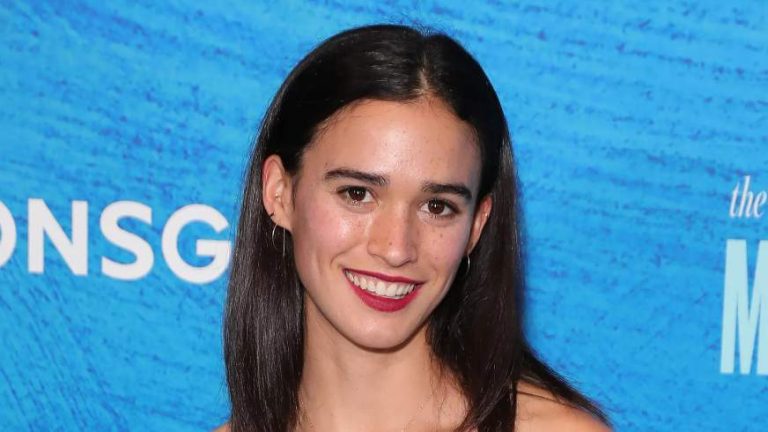 Emma Pasarow Height, Weight, Measurements, Bra Size, Shoe Size