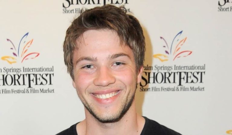 Connor Jessup Height, Weight, Body Measurements, Shoe Size