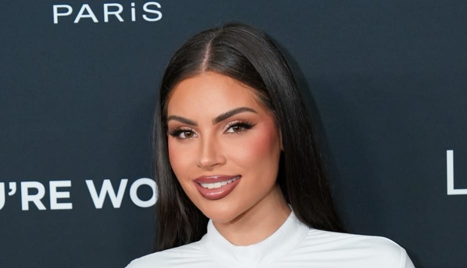Nazanin Kavari Nazanin Kavari