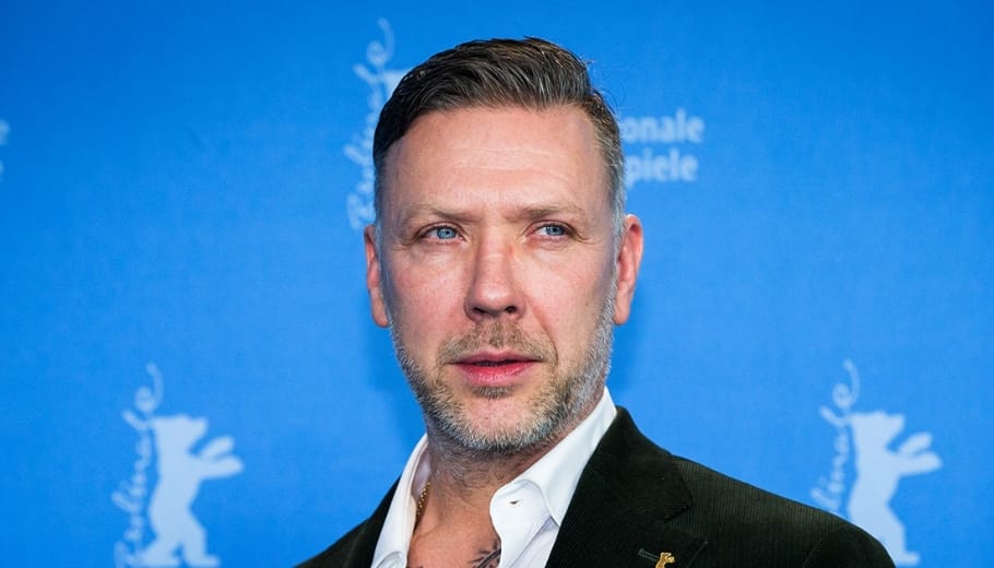 Mikael Persbrandt